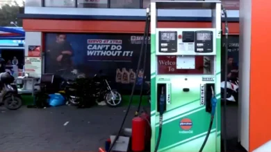 देशभर में पेट्रोल और डीजल 2 रुपए सस्ता